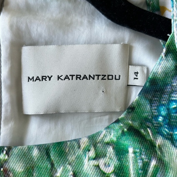 Mary Katrantzou
Jeweled Patterned Knee-Length Dress 10 - Picture 4 of 6
